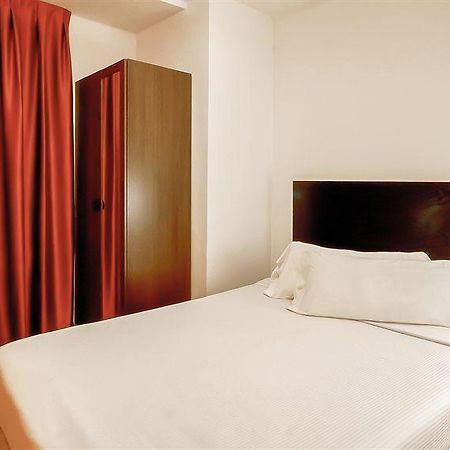 Kubik Hotel Caces Eksteriør bilde