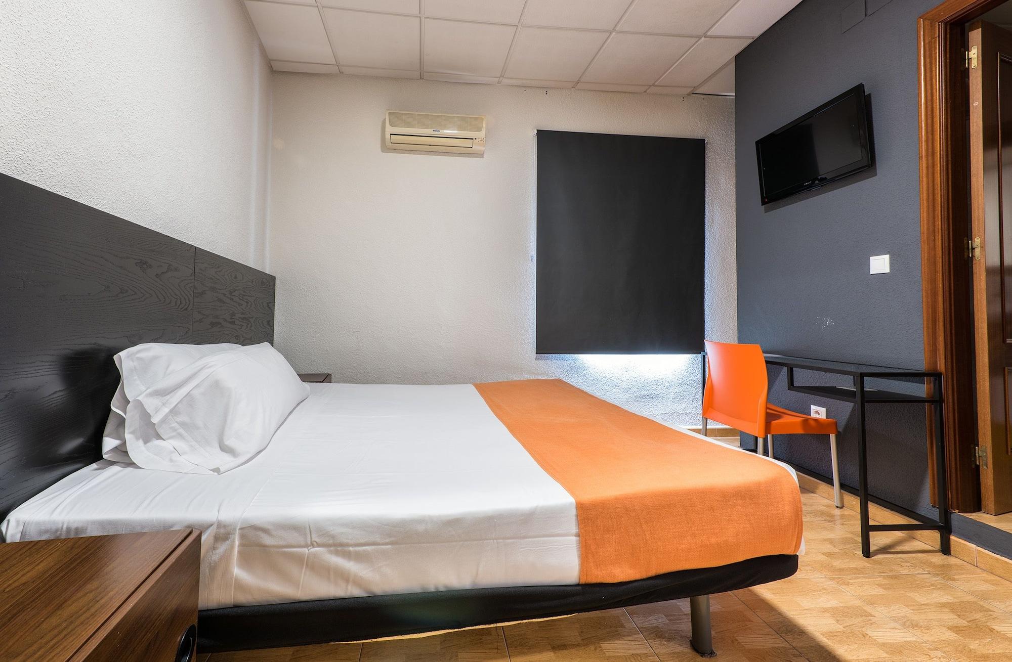 Kubik Hotel Caces Eksteriør bilde