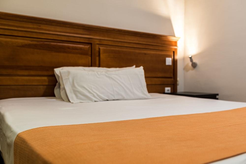Kubik Hotel Caces Eksteriør bilde